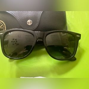 Classic Ray-Ban Wayfarer Sunglasses Made In Italy